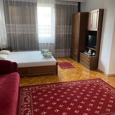 Family Hotel "May" Петрич Экстерьер фото