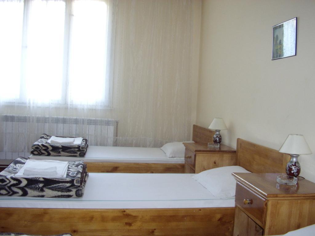 Family Hotel "May" Петрич Номер фото