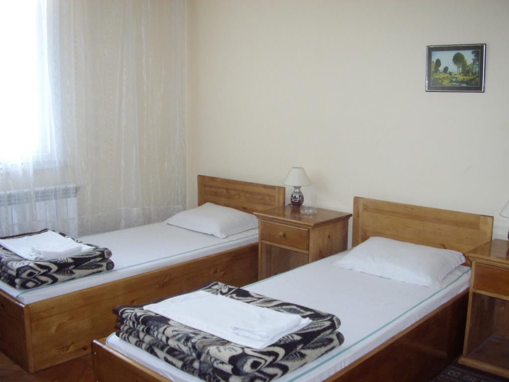 Family Hotel "May" Петрич Номер фото