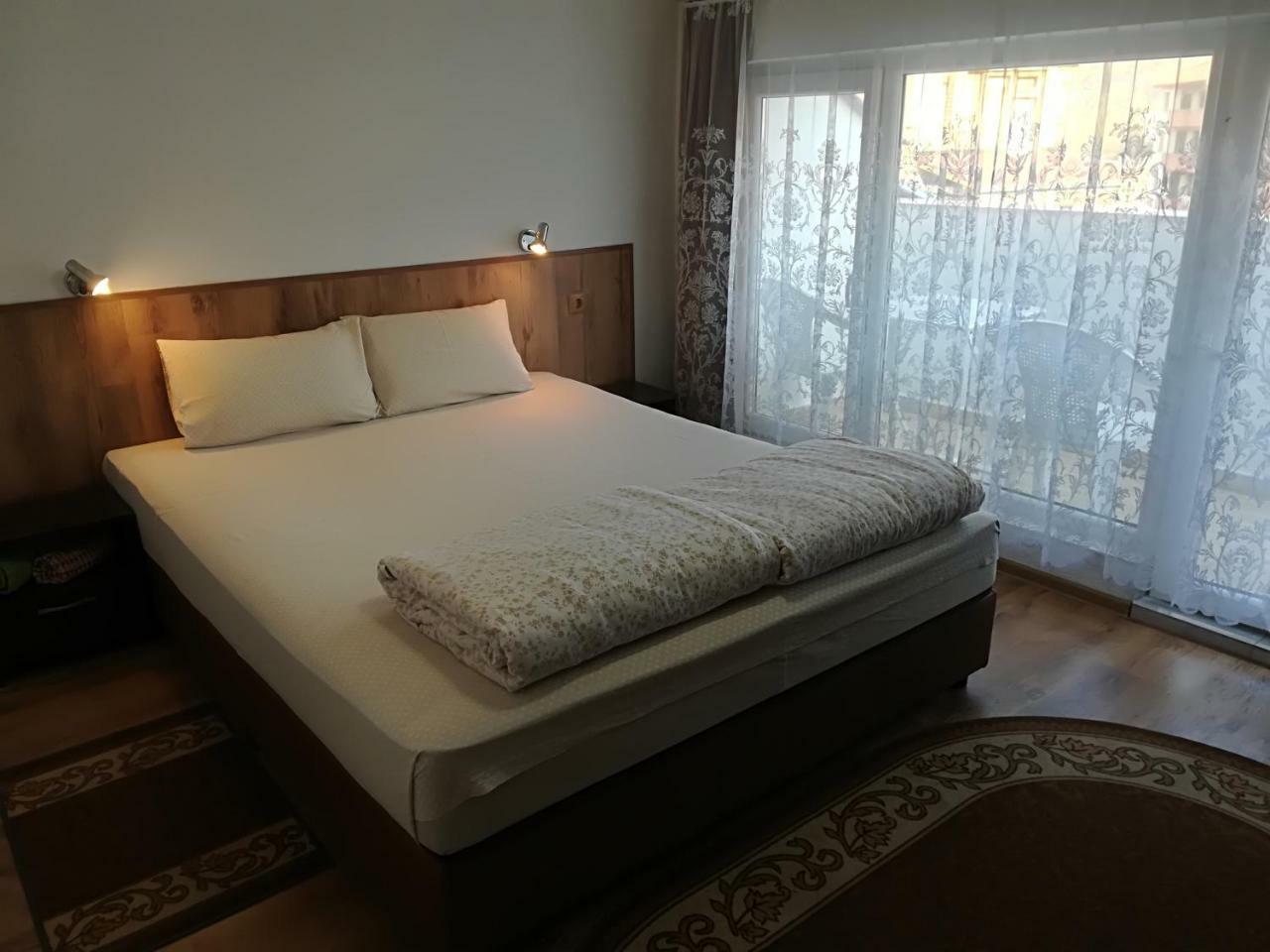 Family Hotel "May" Петрич Экстерьер фото